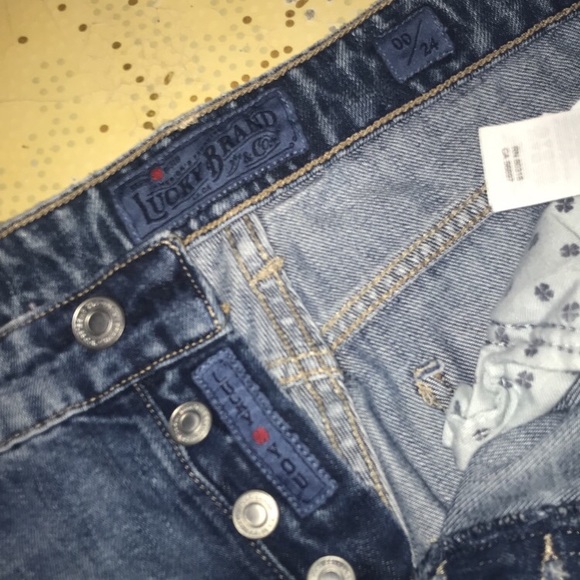 Lucky Brand Patch Two-Tone Mom Jeans🍀 - Picture 2 of 6